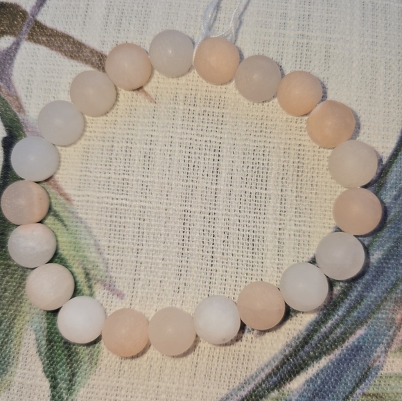 🐰SALE🐰 10mm Matte Pink Adventurine Bracelet - Picture 1 of 10